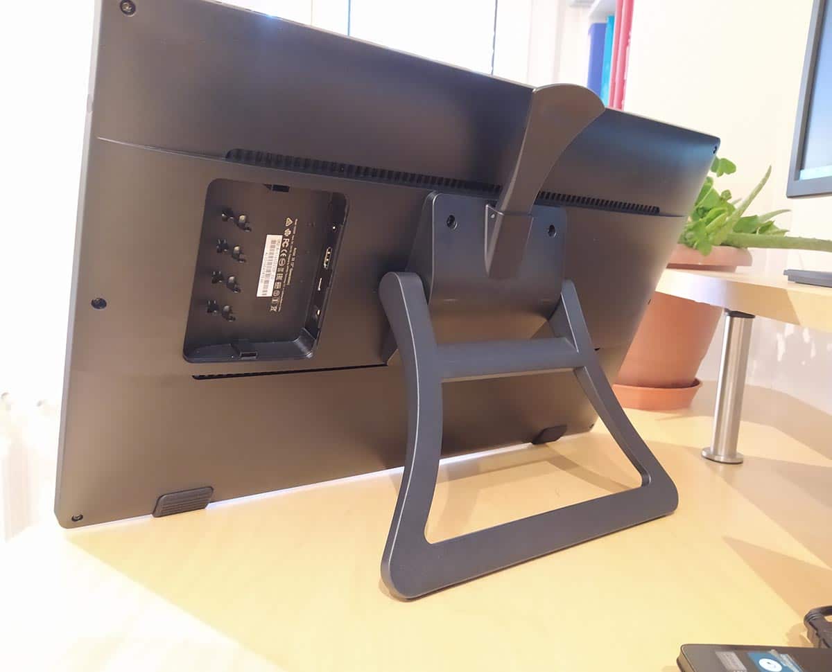 xp pen artist 22 2nd gen reviewing look at the stand